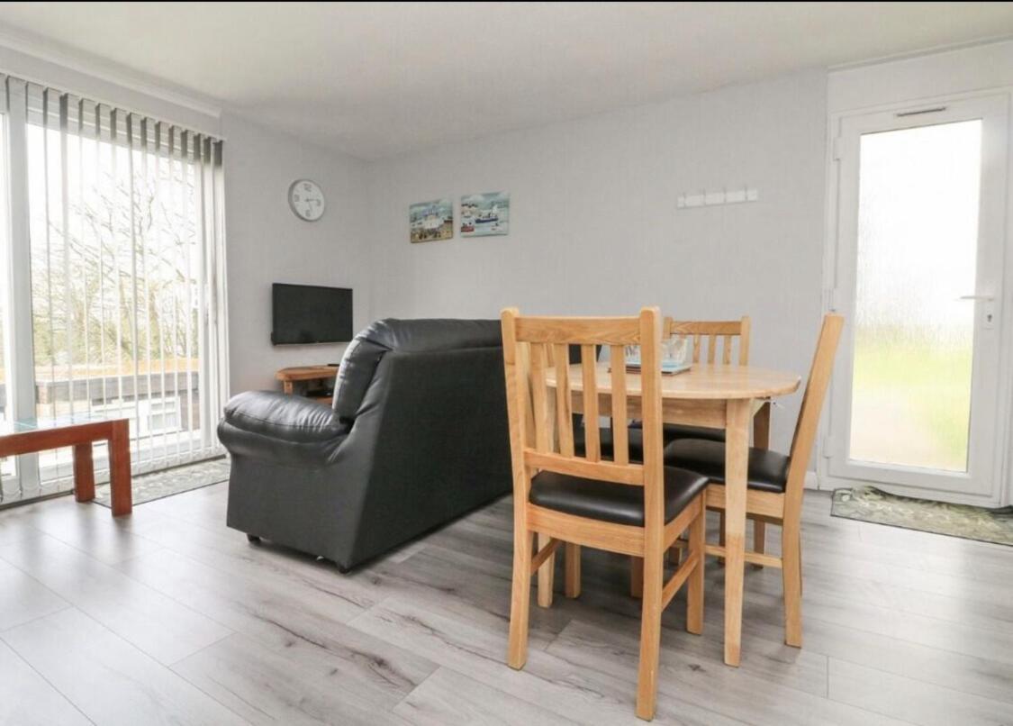 Chalet At Penstowe Holiday Park Near Бюд Екстериор снимка